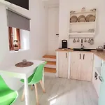 Lefko House