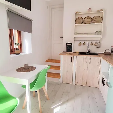 Lefko House