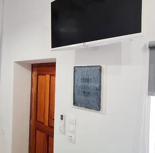 Lefko House Lakhania