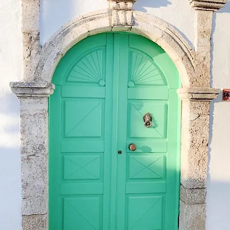 בית נופש Lefko House לקניה