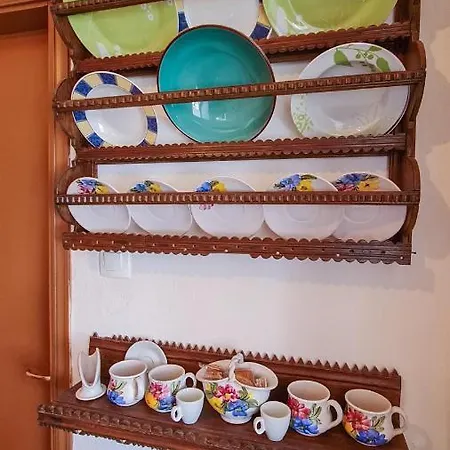 Lefko House