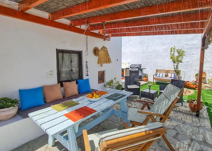 Lefko House Case de vacanță *